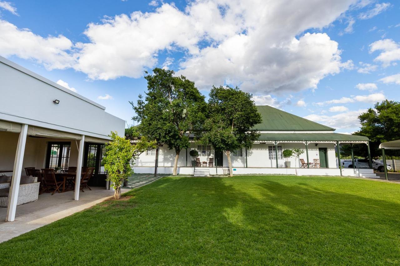 Victorian Square Guesthouse Graaff-Reinet Exteriér fotografie